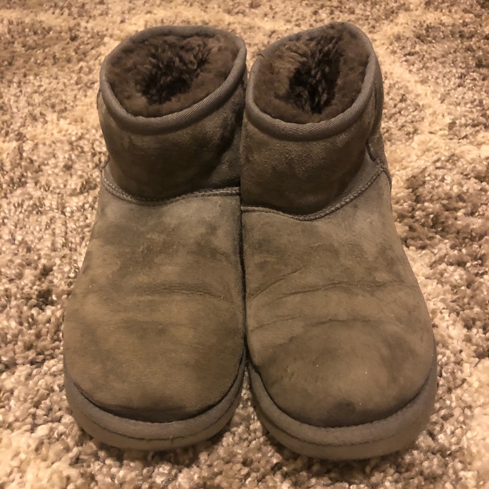 Gray ugg boots